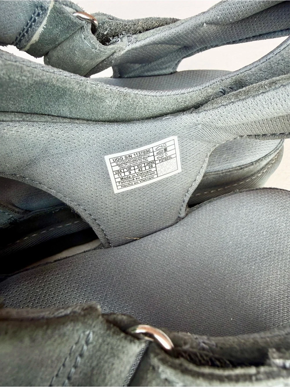 UGG goldenstar strap